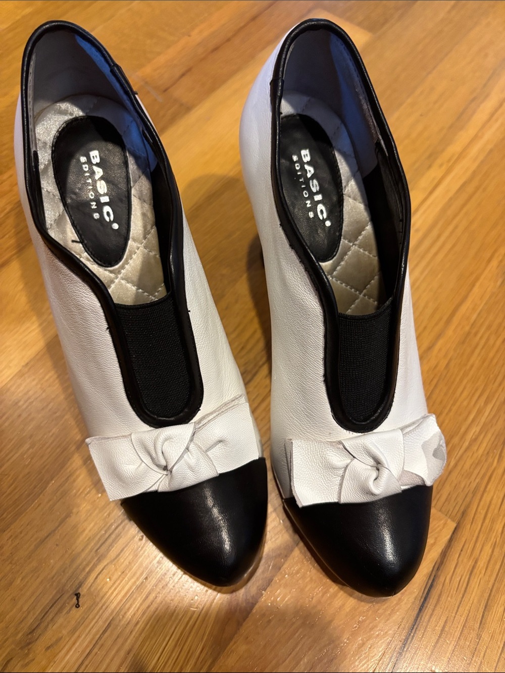 Basic Editions White and Black Knot-Accent Heels